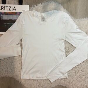 SOLD: Aritzia White Long Sleeve Top